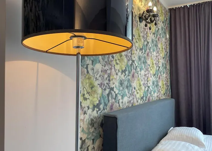 Atlas * 那沃达利